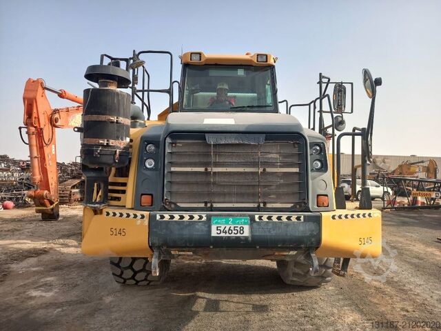 Dumper Komatsu HM400-3R (4 pcs available in Abu Dhabi)