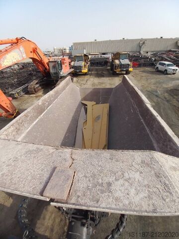 Dumper Komatsu HM400-3R (4 pcs available in Abu Dhabi)