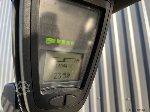 Elektro 4 Rad-Stapler Linde E25