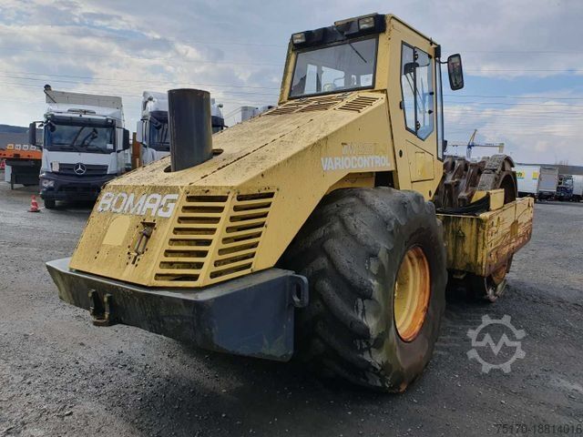 Walzenzug BOMAG BW 225 D-3 / 2001 / nur 3.824h! / Variocontrol