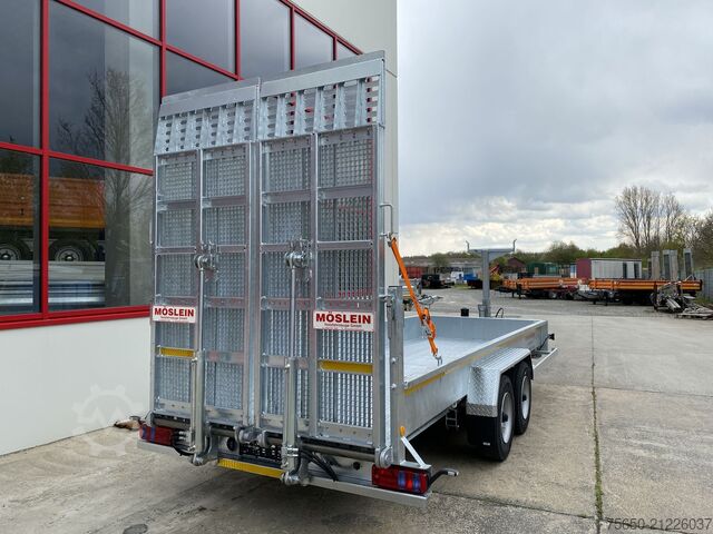 Tieflader Anhänger Möslein TT 11-E6x2 hydr. Rampen  Tieflader für Fräsen breiten hydraulischen Rampen, Neu