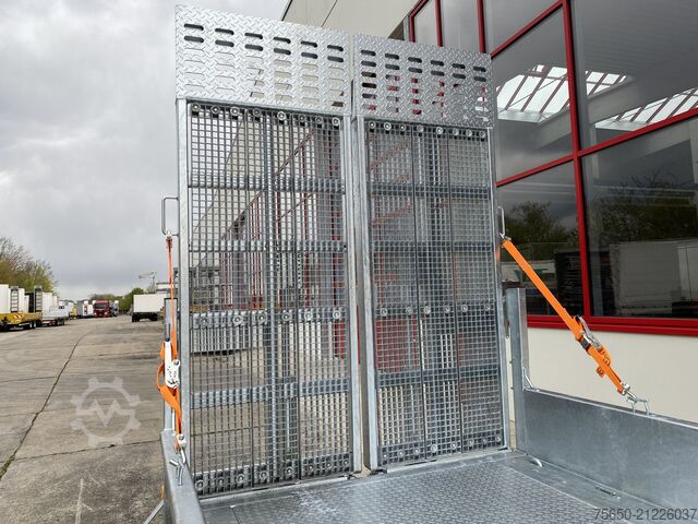 Tieflader Anhänger Möslein TT 11-E6x2 hydr. Rampen  Tieflader für Fräsen breiten hydraulischen Rampen, Neu