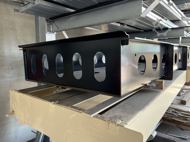 Tieflader-Sattelauflieger Müller Mitteltal Staufach für Alu- Rampen