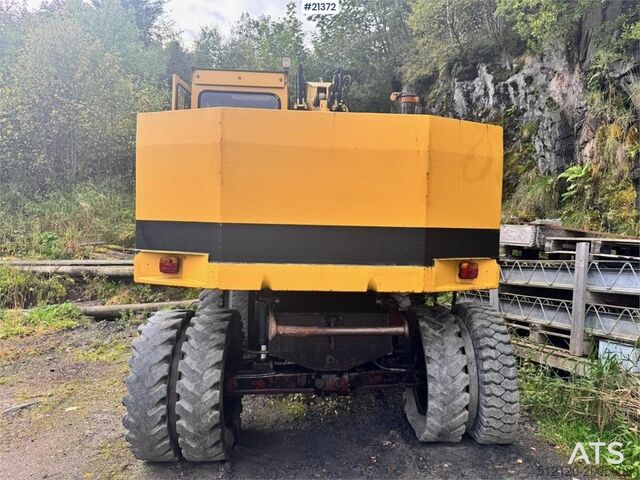 Wheel excavator Caterpillar 212B