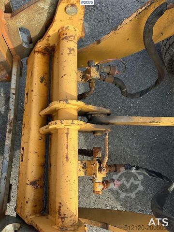 Wheel loader Sino JN 915 wheel loader w/ bucket and pallet forks. Ce