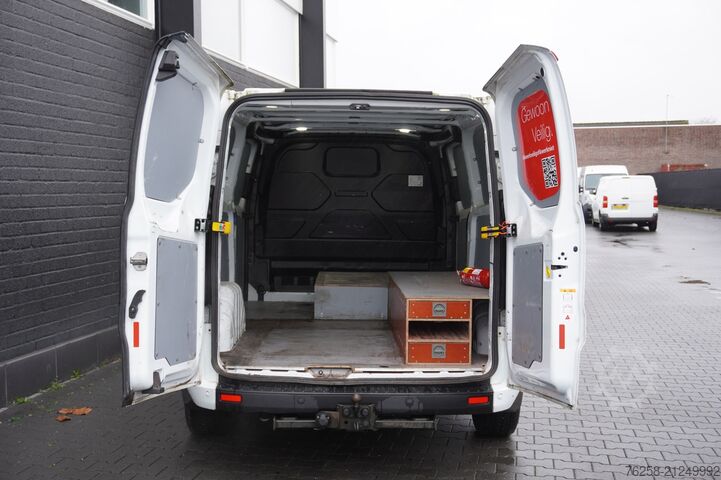 Delivery van Ford Transit Custom 2.0 TDCI 130PK L2 EURO 6 - Airco...