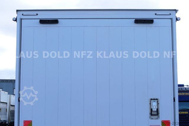 Autotransporter MAN TGL 8.250 geschloss. Autotransp. Moetefindt