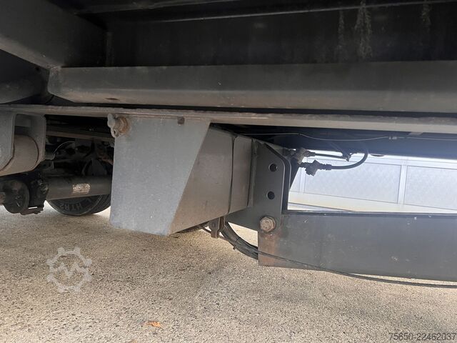 Commercial vehicle  tt  Tandemtieflader