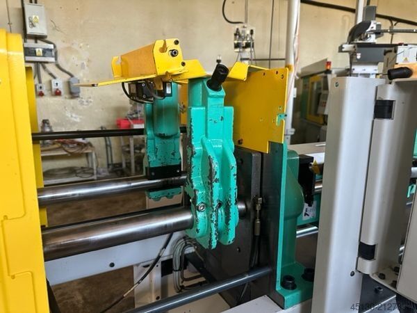 Spritzgießmaschine Arburg 221KS 250-75 / Universalmaschine