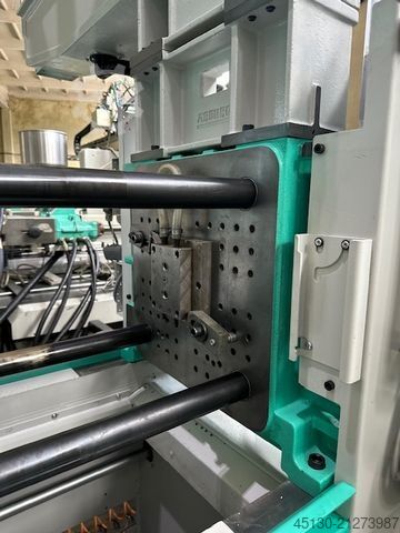 Spritzgießmaschine Arburg 270C 400-70 e²
