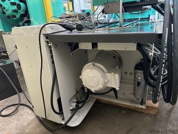 Spritzgießmaschine Arburg 270C 400-70 e²