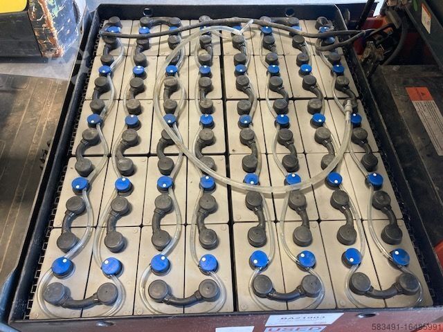 Electric 4-wheel forklift Toyota 8FBMT35