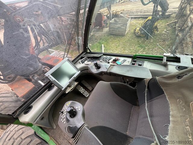 Forstfahrzeuge John Deere 1270 D