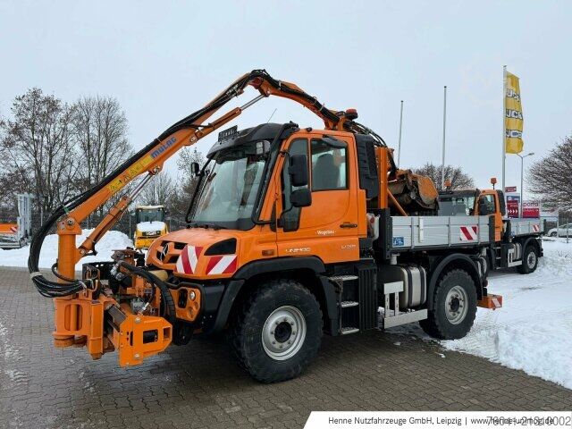 Agricultural machine Mercedes-Benz Unimog U 318
