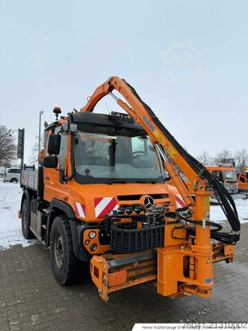 Agricultural machine Mercedes-Benz Unimog U 318