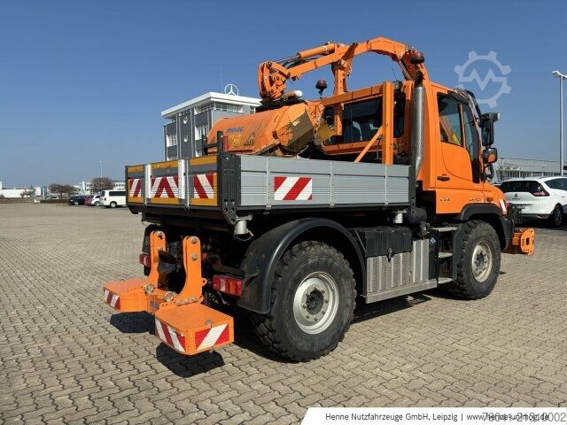 Agricultural machine Mercedes-Benz Unimog U 318