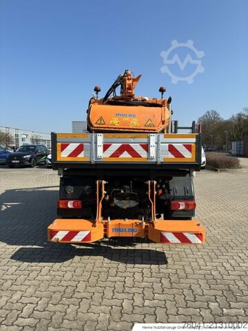 Agricultural machine Mercedes-Benz Unimog U 318