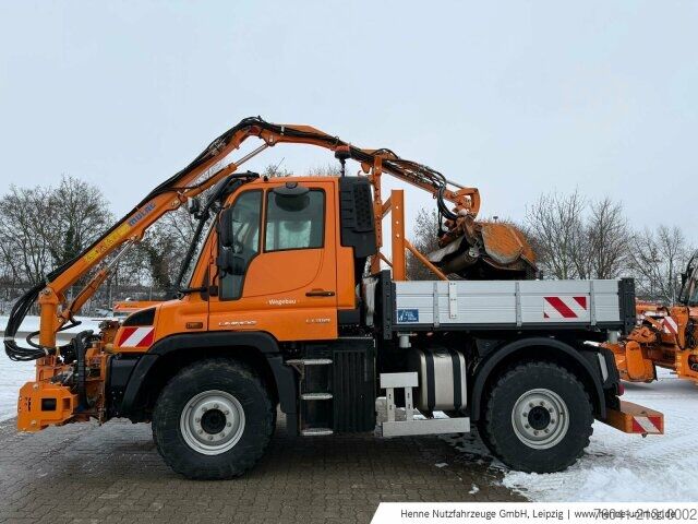 Agricultural machine Mercedes-Benz Unimog U 318