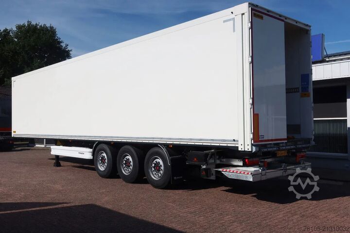 Box body Wielton 3 Asser. Gesloten met Dhollandia klep 2500 kg L...