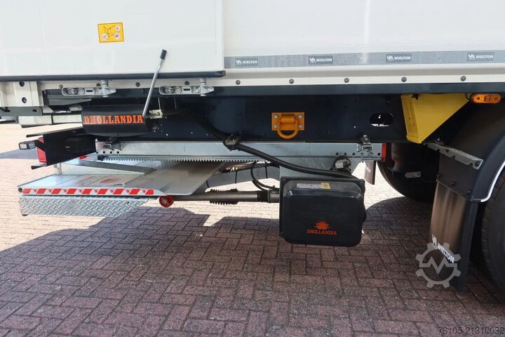Box body Wielton 3 Asser. Gesloten met Dhollandia klep 2500 kg L...