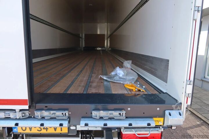 Box body Wielton 3 Asser. Gesloten met Dhollandia klep 2500 kg L...