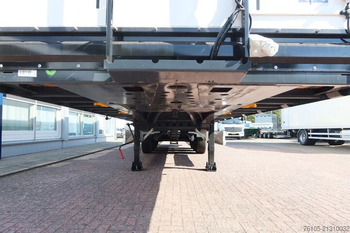 Box body Wielton 3 Asser. Gesloten met Dhollandia klep 2500 kg L...