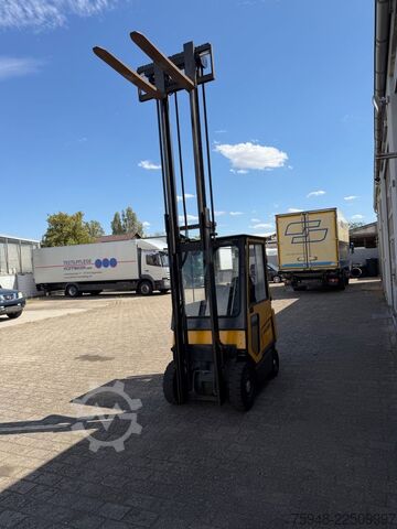 Frontstapler JUNGHEINRICH DFG 160-379 ZT Diesel 4-Zylinder