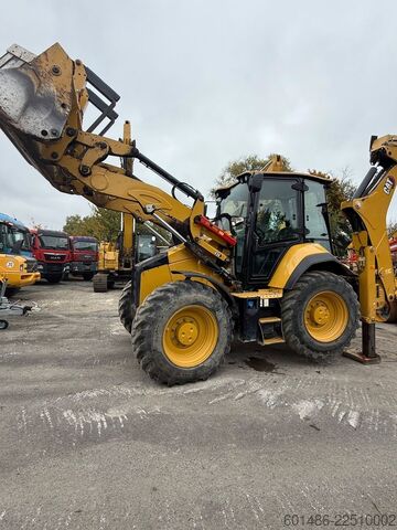 Backhoe loader CATERPILLAR 434 Baujahr 2022 2700 Stunden