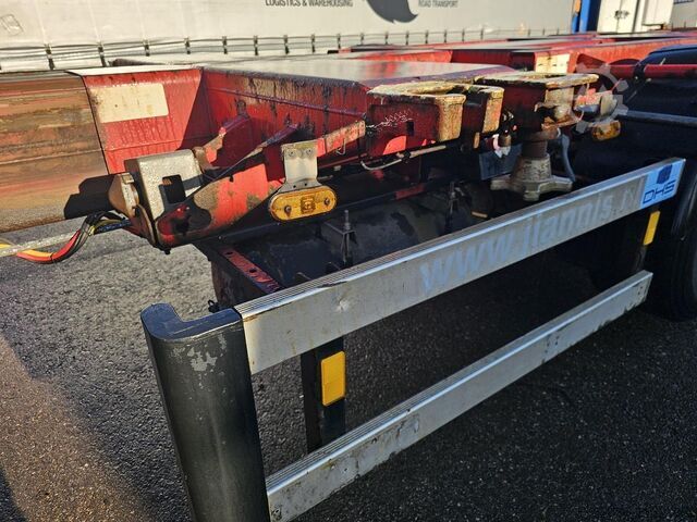 Transport von Containern D-TEC FT-43-03V / Multi chassis all connections / ror...