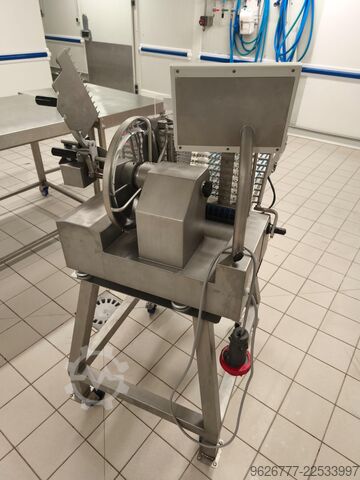 AUTOMATIC SLICER ON PEDESTAL CHANTALAT 