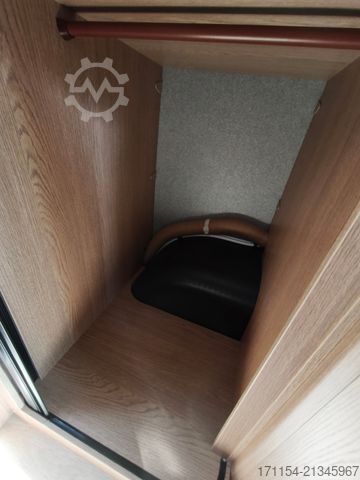 Teilintegriertes Wohnmobil HOBBY Hobby C 680 GE Journey Automatik / Rahmenfens