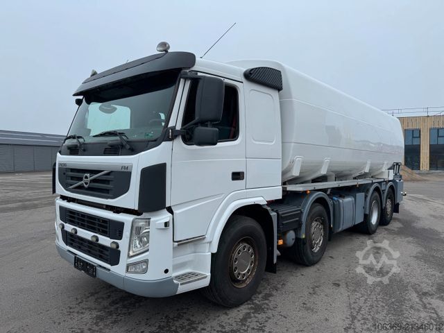 LKW mit Tankaufbau VOLVO FM 460 8x2*6 24.125 l. ADR Tanktruck