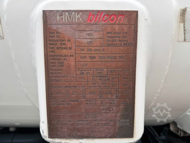 LKW mit Tankaufbau VOLVO FM 460 8x2*6 24.125 l. ADR Tanktruck