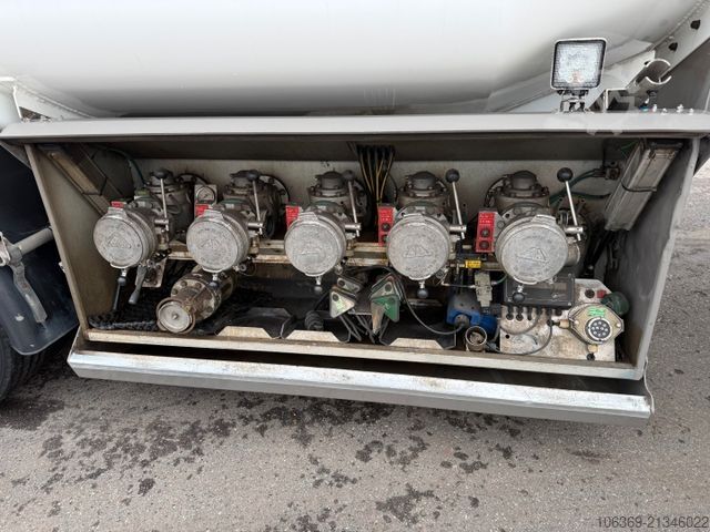 Tankauflieger  HMK Bilcon TS2 33.000 l. ADR Diesel / Petrol