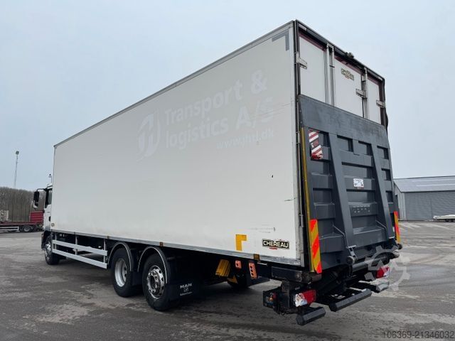 Kühlkoffer-LKW MAN TGM 26.340 6x2*4 Euro 6 Chereau / Carrier 9.8 m