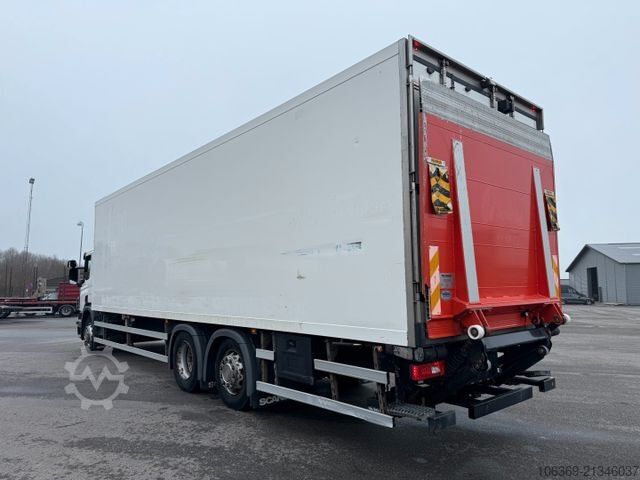 Kühlkoffer-LKW SCANIA P320 6x2*4 Carrier Supra 1250 Mt 9.50 m. box