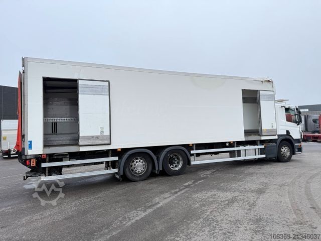 Kühlkoffer-LKW SCANIA P320 6x2*4 Carrier Supra 1250 Mt 9.50 m. box