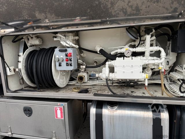 Saugwagen VOLVO FM 420 6x2*4 EEV Interconsult 12.700 l Stainless