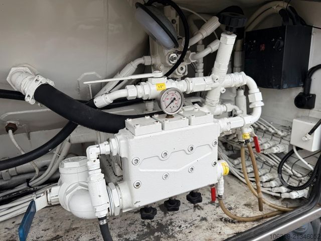 Saugwagen VOLVO FM 420 6x2*4 EEV Interconsult 12.700 l Stainless