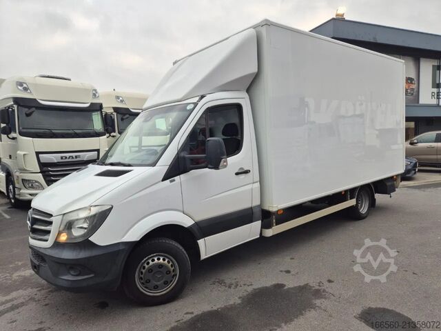 Box truck Mercedes-Benz SPRINTER 516 CDI