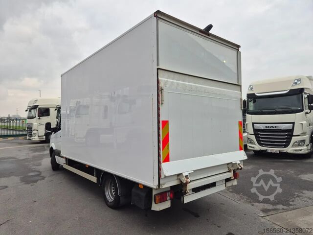 Box truck Mercedes-Benz SPRINTER 516 CDI