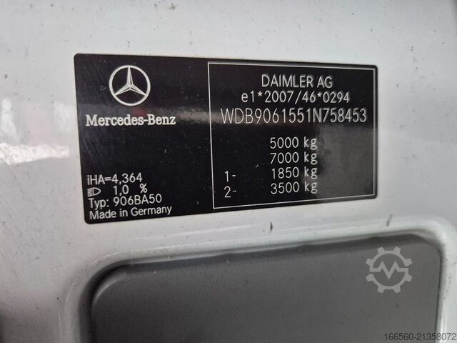 Box truck Mercedes-Benz SPRINTER 516 CDI