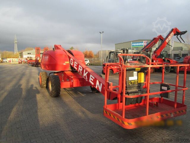 Telescopic boom lift JLG 400 S