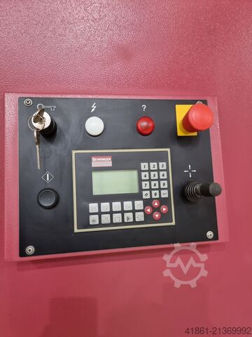 Hydraulic twin-column horizontal bandsaw BEHRINGER HBE 261 A