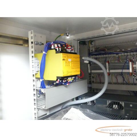 Component  Stäubli TX90 industrieller Roboterarm mit kompletter Steuerung und Bedienpanel