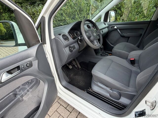 Kleinbus VW Caddy Maxi 1.6 Tdi 5 Sitze Rollstuhlrampe Klima