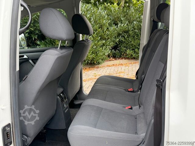 Kleinbus VW Caddy Maxi 1.6 Tdi 5 Sitze Rollstuhlrampe Klima