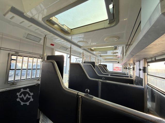 Viehtransporter LKW VOLVO FM 420 STX 8 Pferde