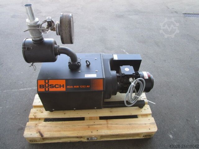 VACUUM PUMP BUSCH MINK MM 1252 AV