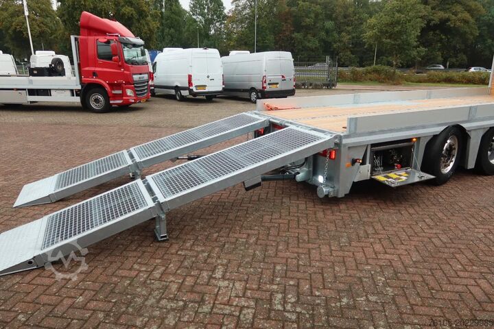 Car transporter Scania R 500 6x2 Blackline Machine transporter GERESER...